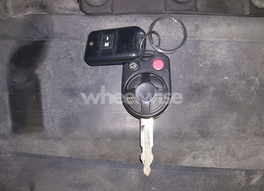 Photo 11 of 2010 Ford Escape LIMITED (VIN 1FMCU9EG6AKC69875)