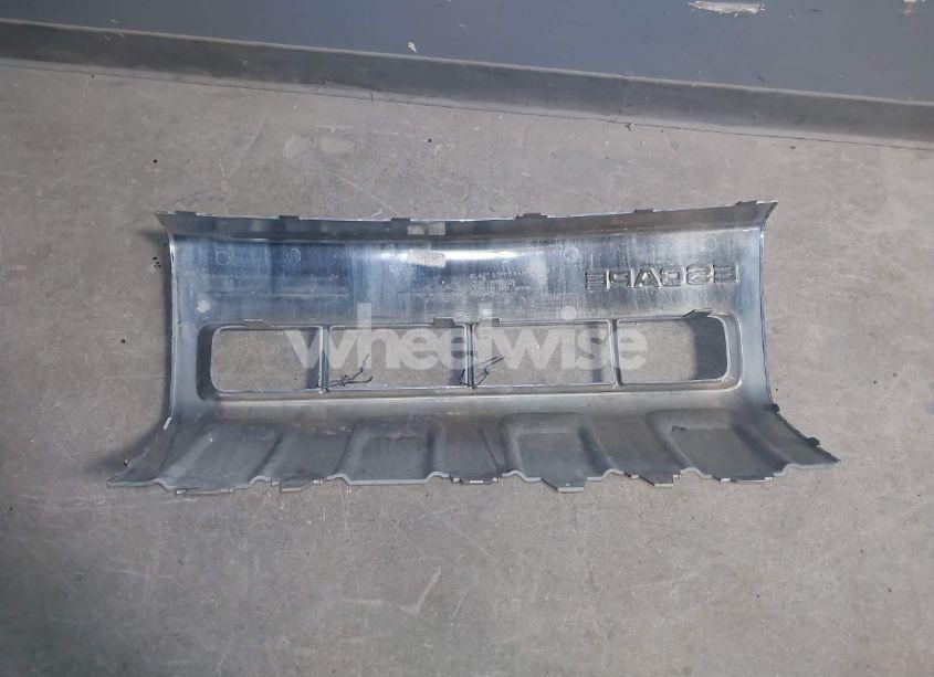 Photo 12 of 2010 Ford Escape LIMITED (VIN 1FMCU9EG6AKC69875)