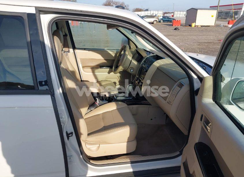 Photo 5 of 2011 Ford Escape LIMITED (VIN 1FMCU9EG6BKB18374)