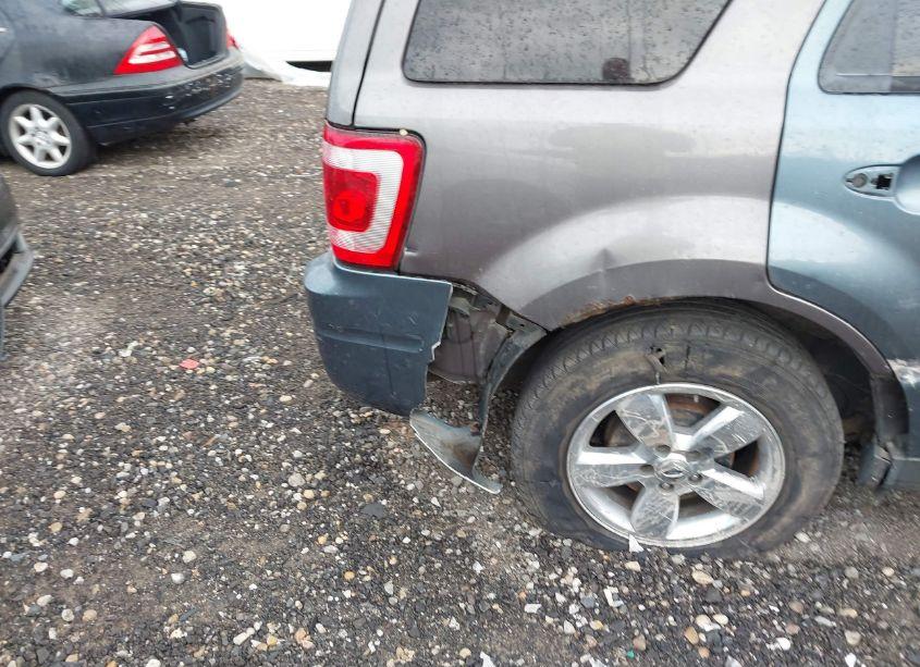 Photo 11 of 2011 Ford Escape LIMITED (VIN 1FMCU9EG6BKB88098)