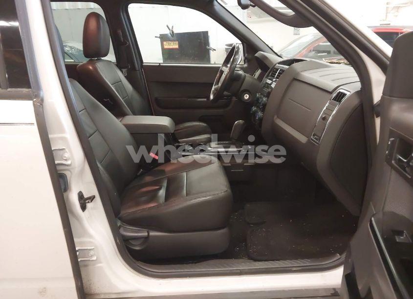 Photo 5 of 2011 Ford Escape LIMITED (VIN 1FMCU9EG6BKC13470)