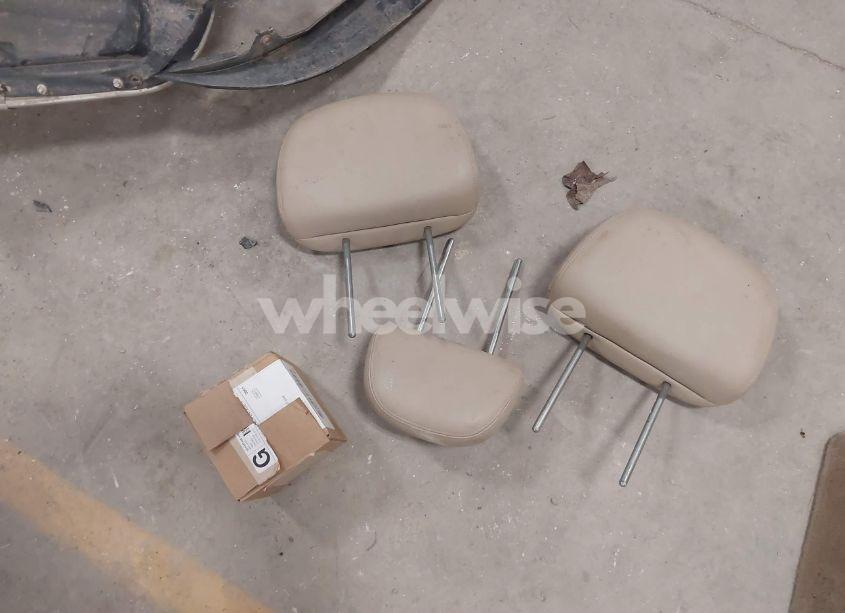 Photo 12 of 2010 Ford Escape LIMITED (VIN 1FMCU9EG7AKA96125)