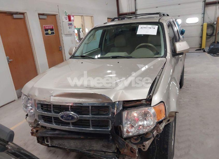 Photo 13 of 2010 Ford Escape LIMITED (VIN 1FMCU9EG7AKA96125)