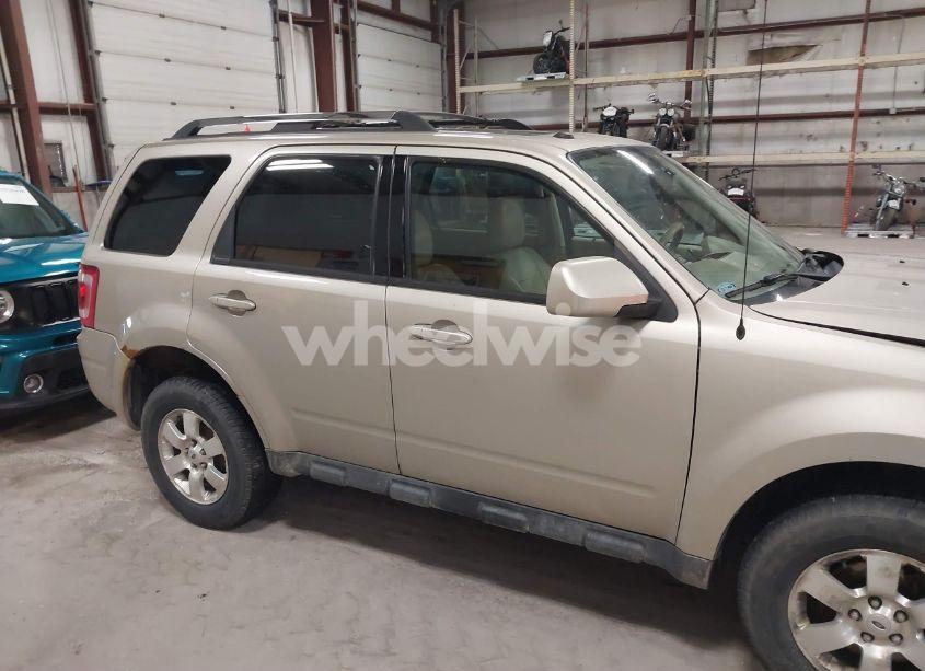 Photo 14 of 2010 Ford Escape LIMITED (VIN 1FMCU9EG7AKA96125)