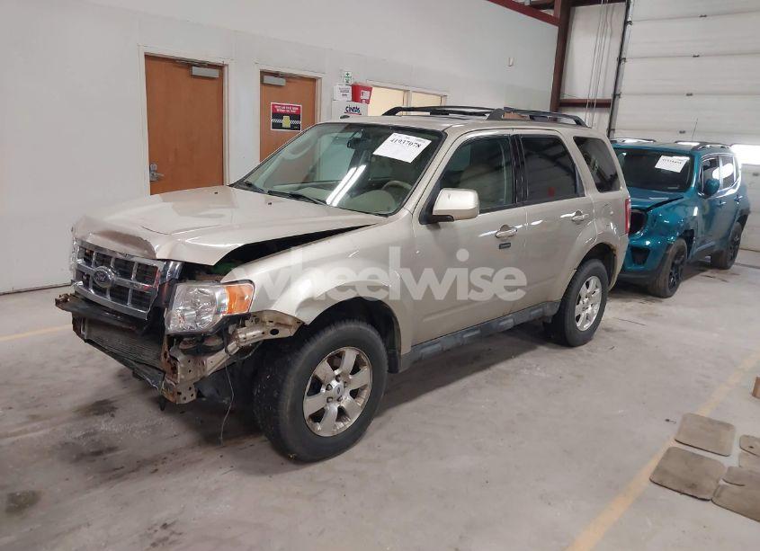 Photo 2 of 2010 Ford Escape LIMITED (VIN 1FMCU9EG7AKA96125)