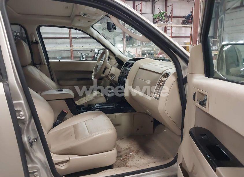 Photo 5 of 2010 Ford Escape LIMITED (VIN 1FMCU9EG7AKA96125)