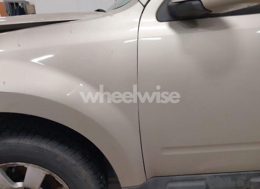 Photo 6 of 2010 Ford Escape LIMITED (VIN 1FMCU9EG7AKA96125)