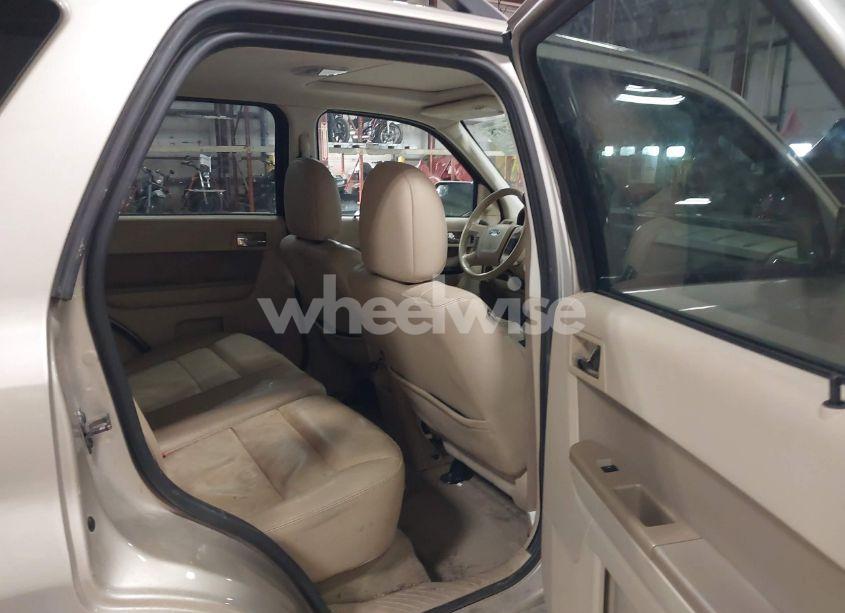 Photo 8 of 2010 Ford Escape LIMITED (VIN 1FMCU9EG7AKA96125)