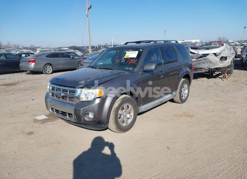 Photo 2 of 2010 Ford Escape LIMITED (VIN 1FMCU9EG7AKC75491)