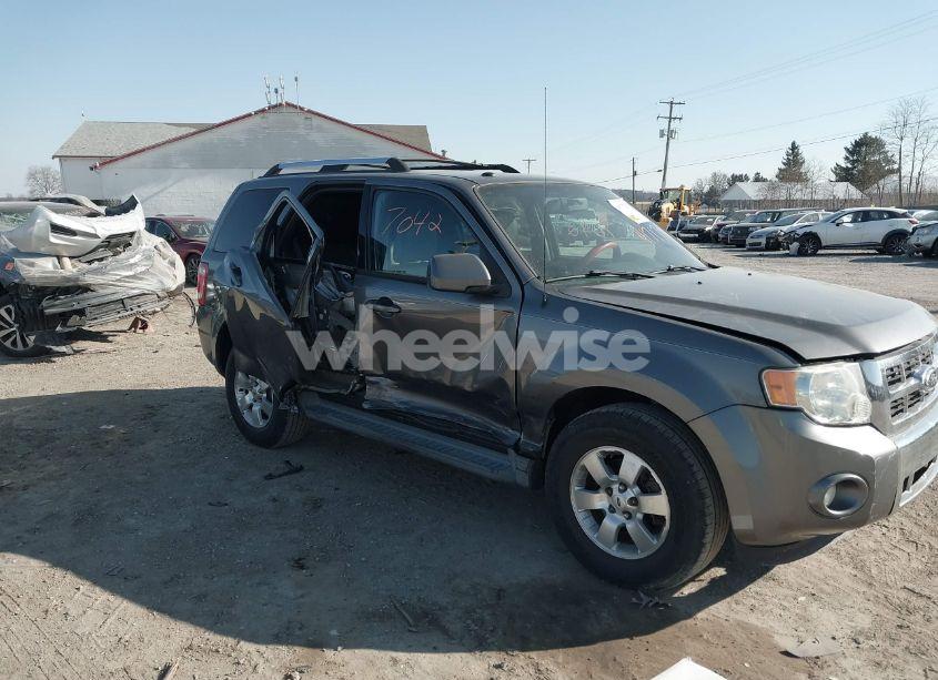 Photo 6 of 2010 Ford Escape LIMITED (VIN 1FMCU9EG7AKC75491)