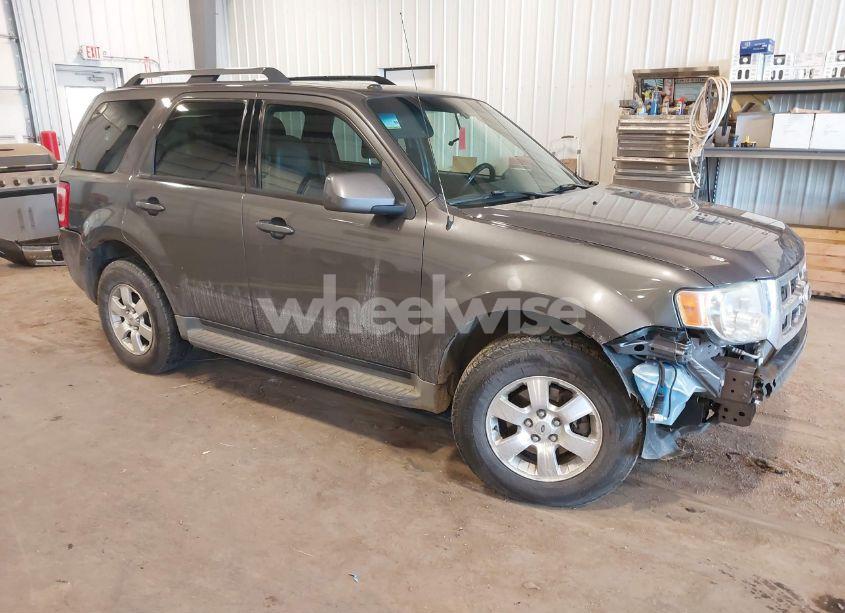 2010 Ford Escape LIMITED (VIN 1FMCU9EG7AKD15746) main photo