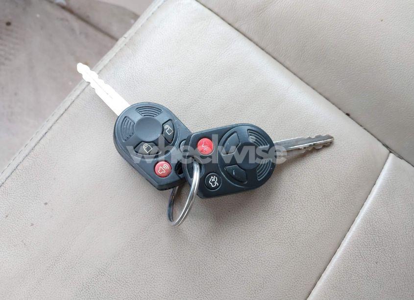 Photo 11 of 2010 Ford Escape LIMITED (VIN 1FMCU9EG7AKD31803)