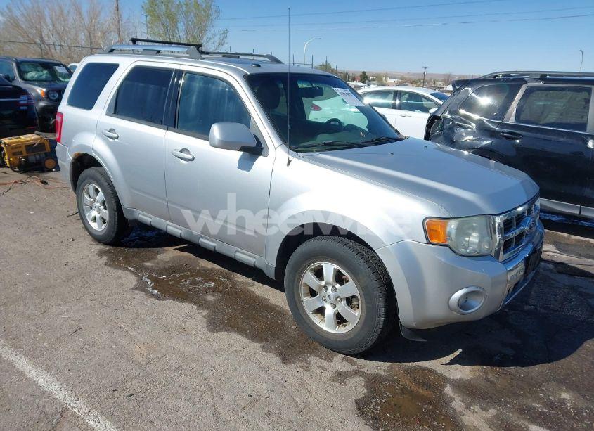 2010 Ford Escape LIMITED (VIN 1FMCU9EG8AKB12610) main photo