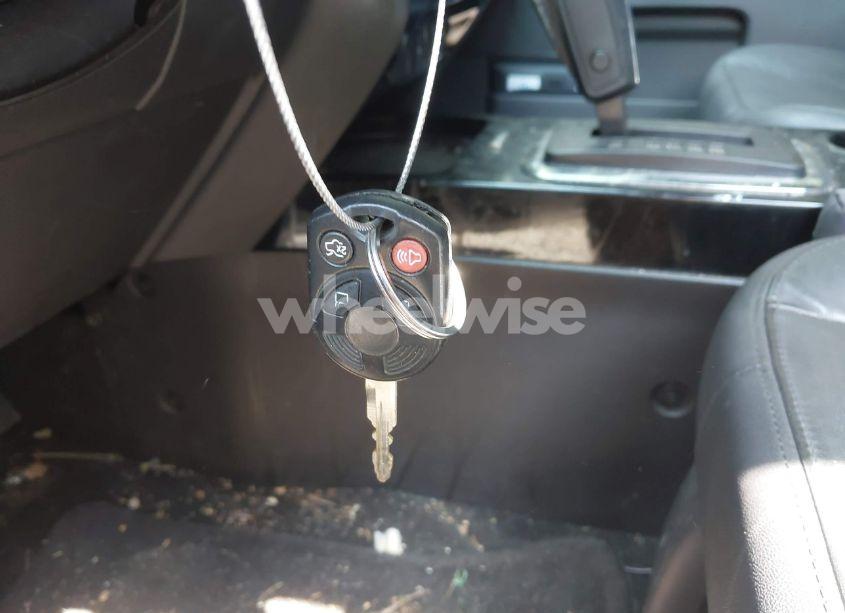 Photo 11 of 2010 Ford Escape LIMITED (VIN 1FMCU9EG8AKC42841)