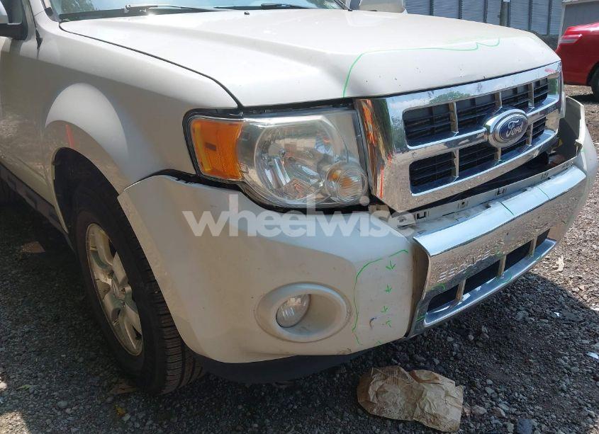 Photo 6 of 2010 Ford Escape LIMITED (VIN 1FMCU9EG8AKC42841)