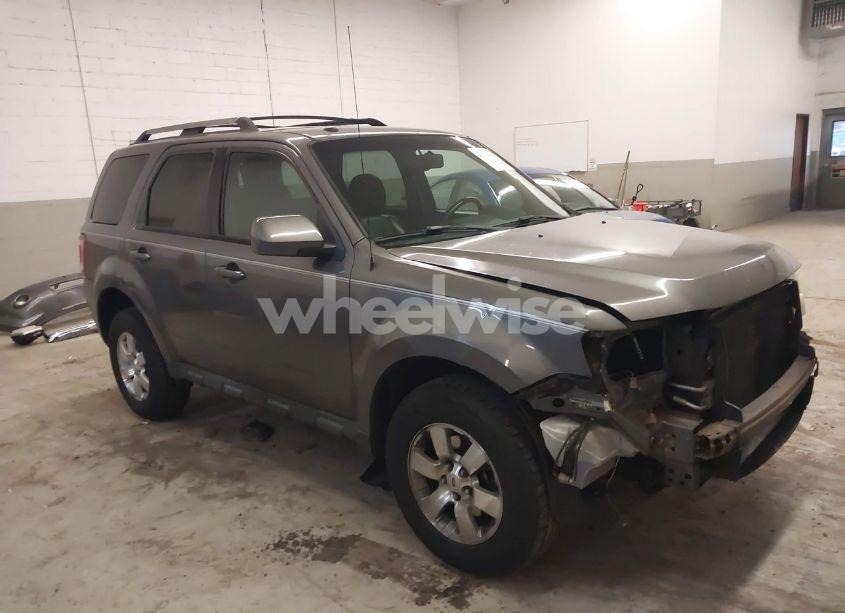 2010 Ford Escape LIMITED (VIN 1FMCU9EG8AKD11933) main photo