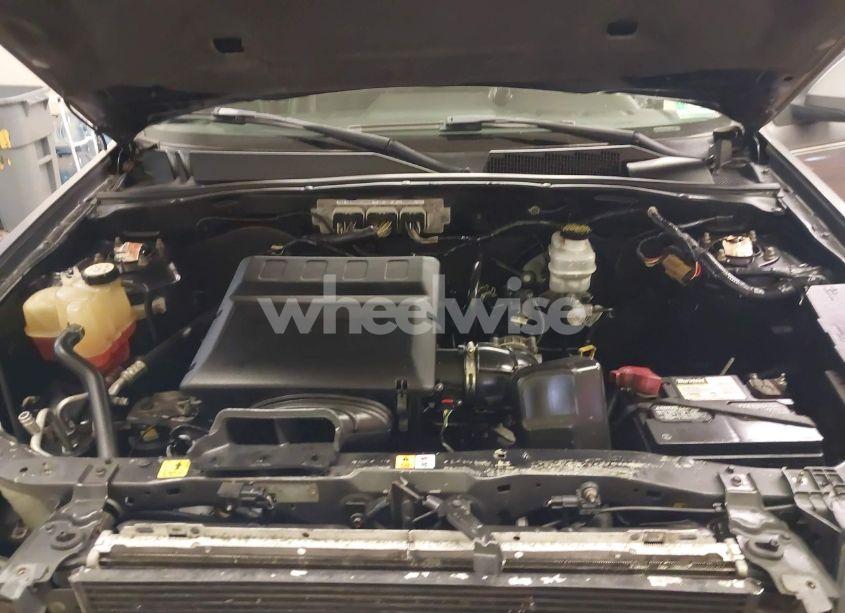 Photo 10 of 2010 Ford Escape LIMITED (VIN 1FMCU9EG8AKD11933)