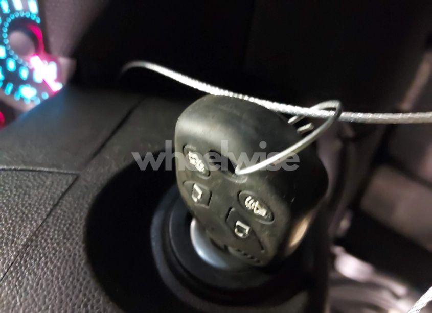 Photo 11 of 2010 Ford Escape LIMITED (VIN 1FMCU9EG8AKD11933)