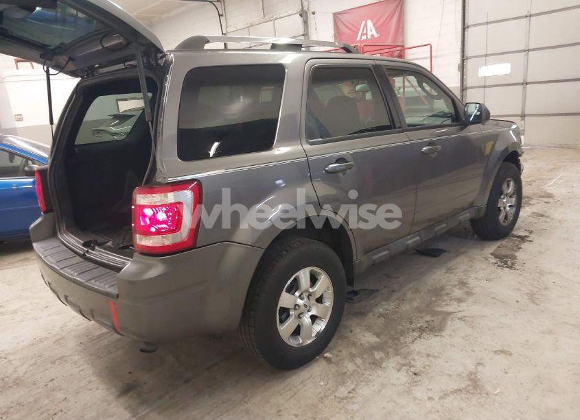 Photo 4 of 2010 Ford Escape LIMITED (VIN 1FMCU9EG8AKD11933)