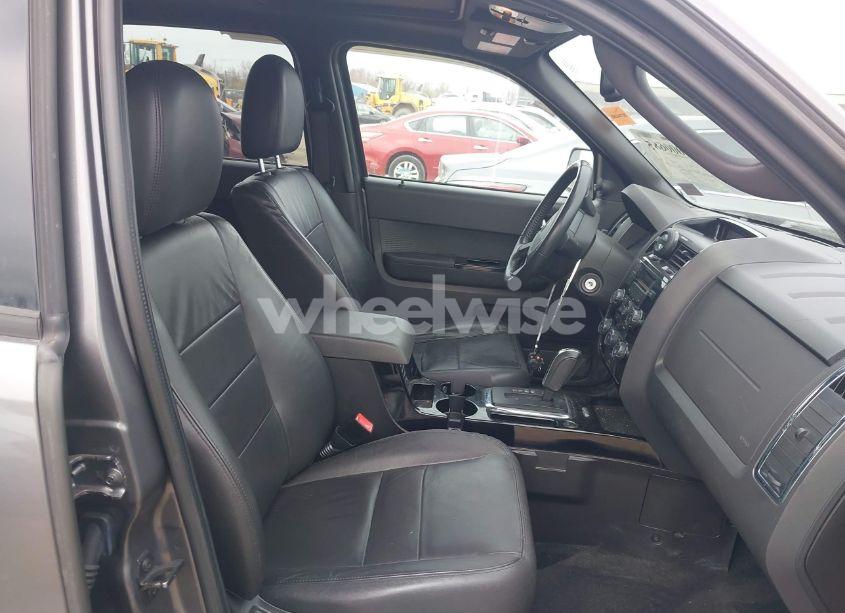 Photo 5 of 2011 Ford Escape LIMITED (VIN 1FMCU9EG8BKB11779)