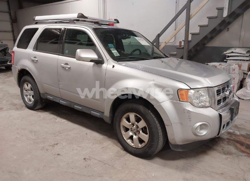 2010 Ford Escape LIMITED (VIN 1FMCU9EG9AKA68603) main photo