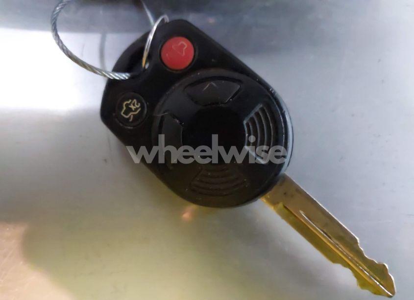 Photo 11 of 2010 Ford Escape LIMITED (VIN 1FMCU9EG9AKB60780)