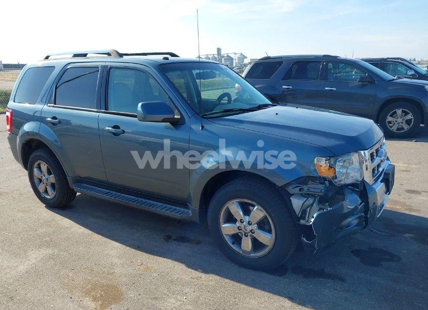 2010 Ford Escape LIMITED (VIN 1FMCU9EG9AKB91981) main photo