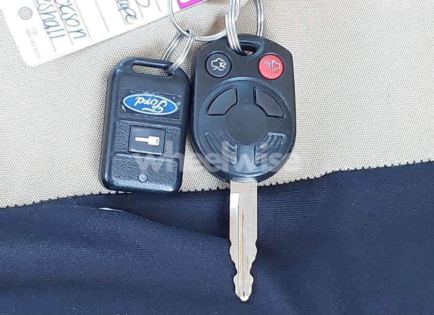 Photo 11 of 2010 Ford Escape LIMITED (VIN 1FMCU9EG9AKB91981)