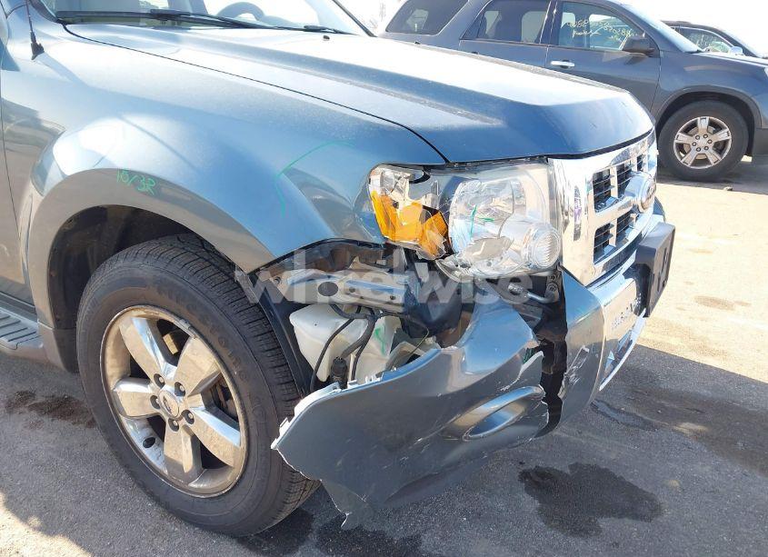 Photo 6 of 2010 Ford Escape LIMITED (VIN 1FMCU9EG9AKB91981)