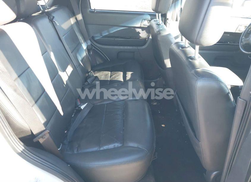 Photo 8 of 2010 Ford Escape LIMITED (VIN 1FMCU9EG9AKC71703)