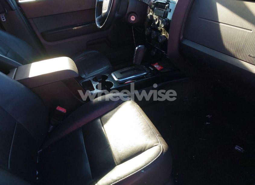 Photo 5 of 2011 Ford Escape LIMITED (VIN 1FMCU9EG9BKA32377)