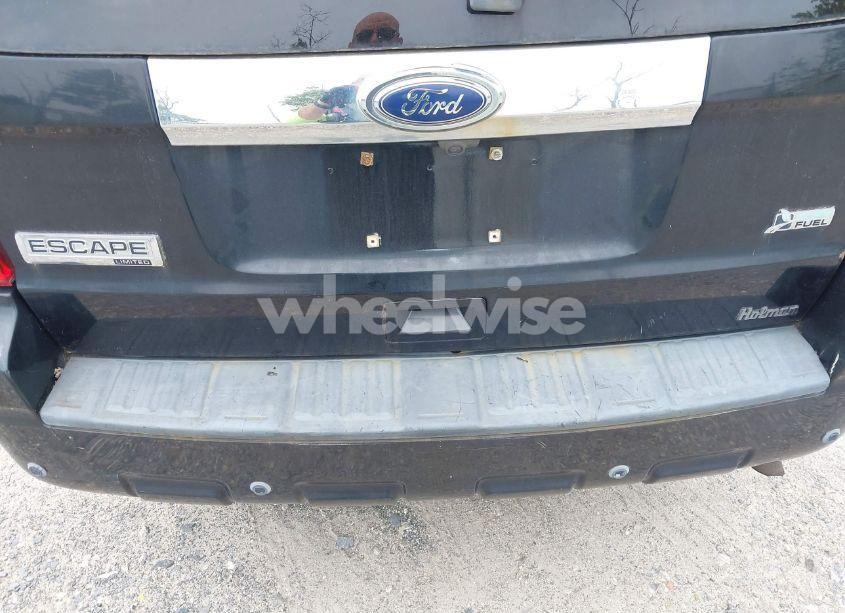 Photo 6 of 2010 Ford Escape LIMITED (VIN 1FMCU9EGXAKA03369)