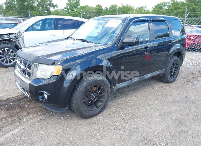 Photo 2 of 2010 Ford Escape LIMITED (VIN 1FMCU9EGXAKA05848)