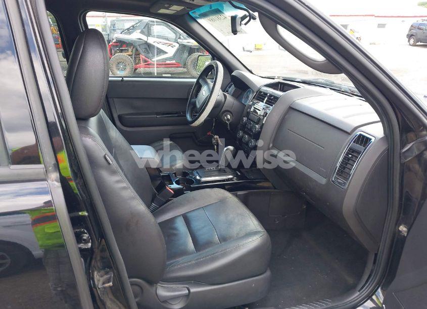 Photo 5 of 2010 Ford Escape LIMITED (VIN 1FMCU9EGXAKA05848)