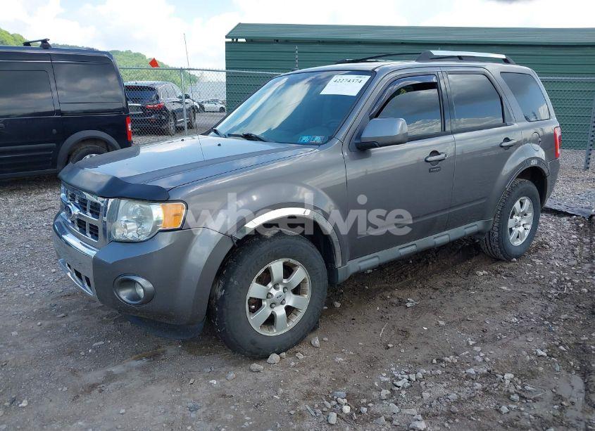 Photo 2 of 2010 Ford Escape LIMITED (VIN 1FMCU9EGXAKC05919)