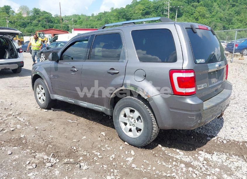 Photo 3 of 2010 Ford Escape LIMITED (VIN 1FMCU9EGXAKC05919)