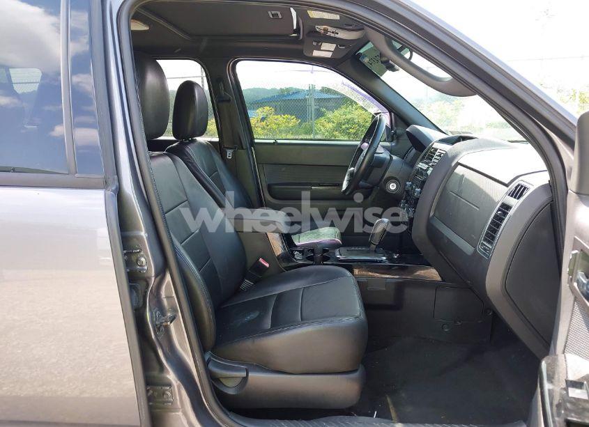 Photo 5 of 2010 Ford Escape LIMITED (VIN 1FMCU9EGXAKC05919)