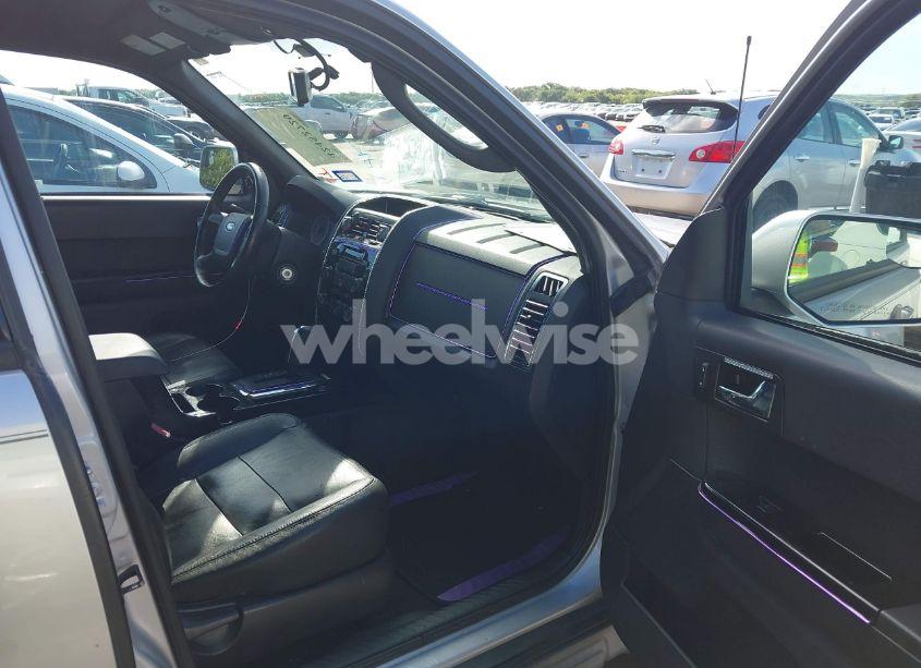 Photo 5 of 2010 Ford Escape LIMITED (VIN 1FMCU9EGXAKC13700)