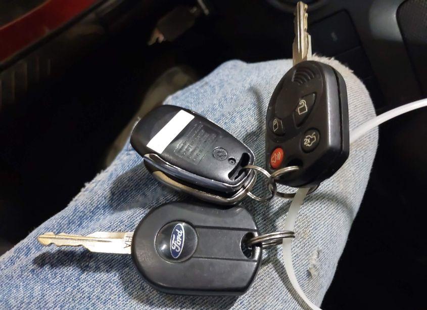 Photo 11 of 2010 Ford Escape LIMITED (VIN 1FMCU9EGXAKC24373)