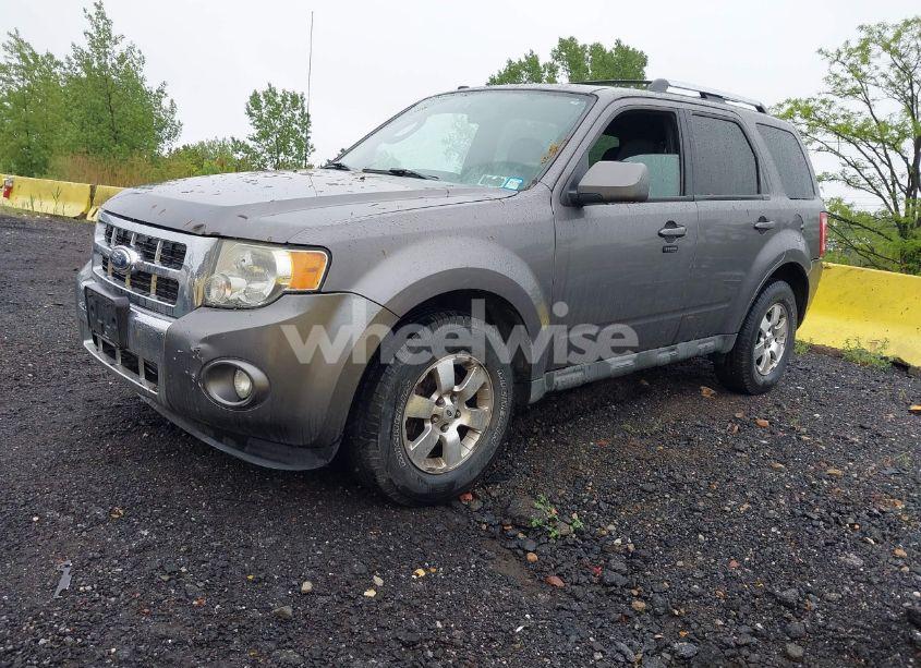 Photo 2 of 2010 Ford Escape LIMITED (VIN 1FMCU9EGXAKD36364)
