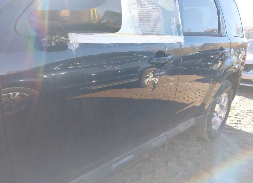 Photo 6 of 2011 Ford Escape LIMITED (VIN 1FMCU9EGXBKB02596)