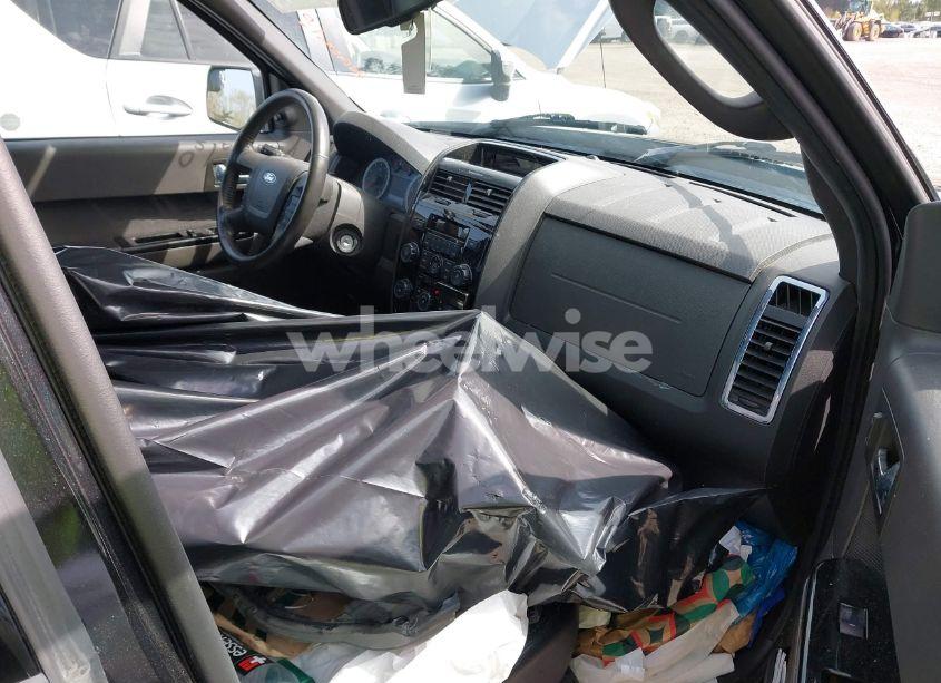 Photo 5 of 2011 Ford Escape LIMITED (VIN 1FMCU9EGXBKB25764)