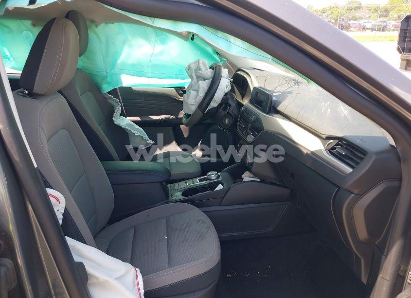 Photo 5 of 2022 Ford Escape S (VIN 1FMCU9F61NUB52835)