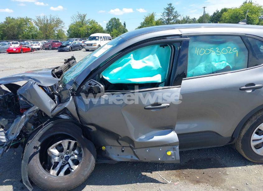 Photo 6 of 2022 Ford Escape S (VIN 1FMCU9F61NUB52835)