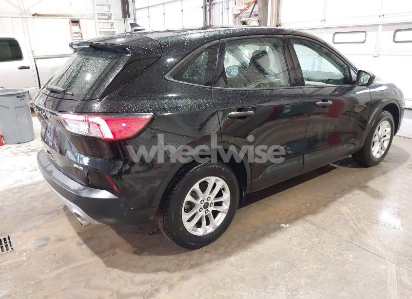 Photo 4 of 2021 Ford Escape S (VIN 1FMCU9F62MUA47199)