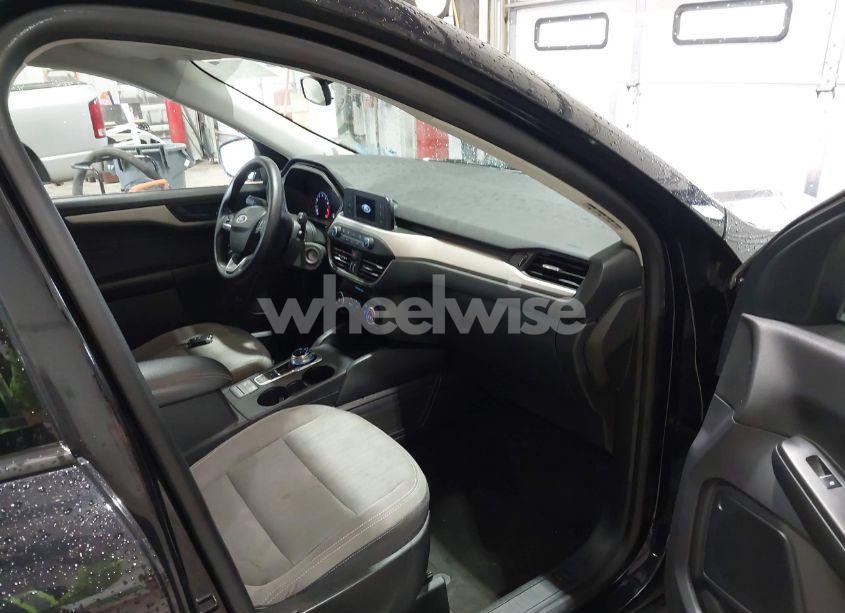 Photo 5 of 2021 Ford Escape S (VIN 1FMCU9F62MUA47199)