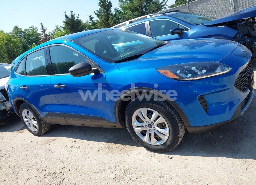 Photo 13 of 2020 Ford Escape S (VIN 1FMCU9F63LUA49364)