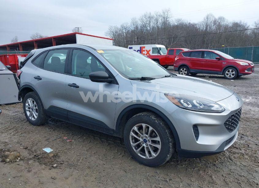 2022 Ford Escape S (VIN 1FMCU9F65NUA28678) main photo