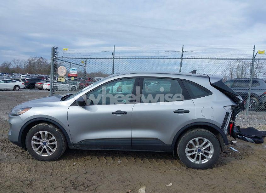 Photo 14 of 2022 Ford Escape S (VIN 1FMCU9F65NUA28678)