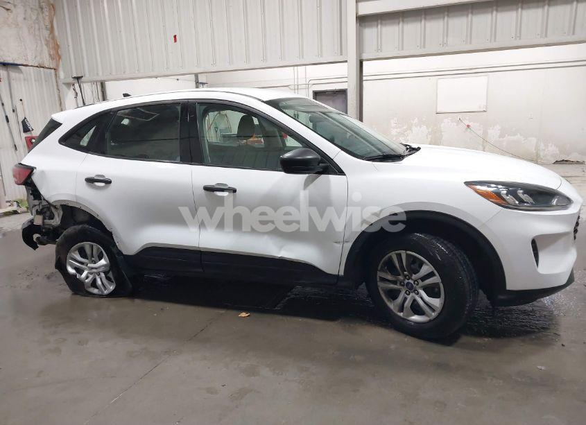 Photo 13 of 2022 Ford Escape S (VIN 1FMCU9F65NUB53101)